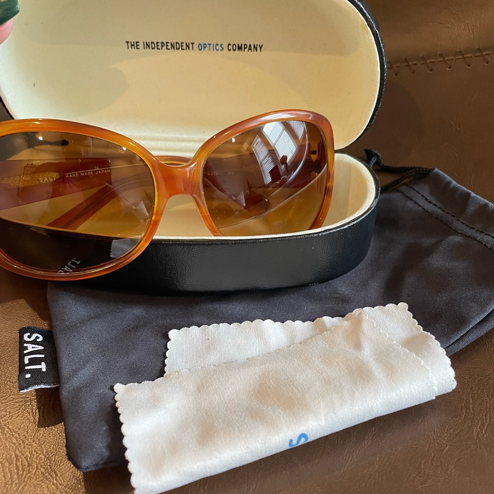 Salt polarized sunglasses